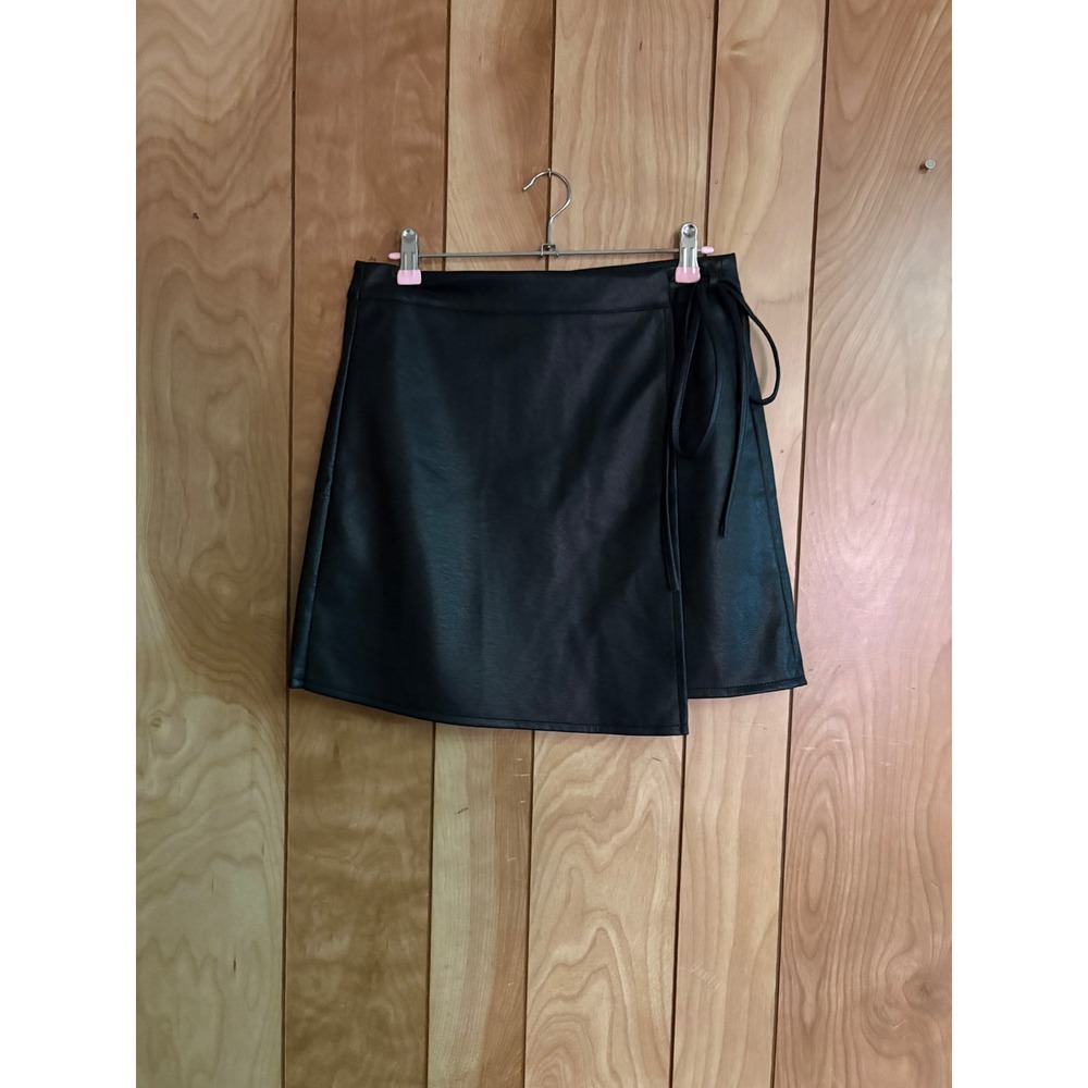 DAZY Black Faux Leather Wrap Mini Skirt Side Tie XL NEW